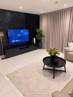 2 bedrooms Apt, Loxwood House East Legon - 6