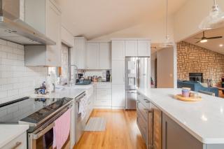 Modern Home Great for Vacations and Seeing Shows at Bethel Woods - 8