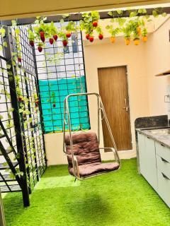 Peaceful Home for Work & Relaxation - 9