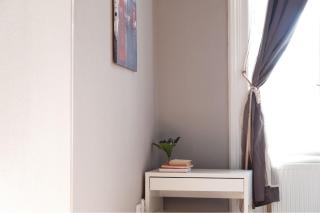 Grand Synagogue Quarter - 4BR Art-Filled Flat - 1