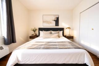 Central Downtown 1BR Steps from Restaurants and Shops - 0
