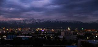Квартира в центре города с шикарным видом на горы - 2