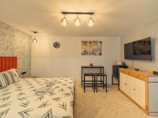 Free Private Parking - Onyx Studios by Ben Apartments - 6