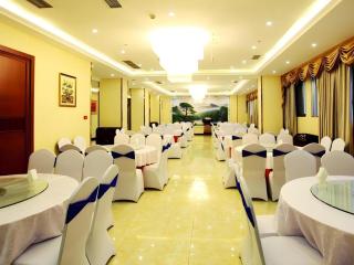 GreenTree Eastern Zigong Huashang International City Huichuan Road Hotel - 9
