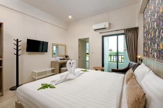 Ang Pao Hotel Phuket - 2