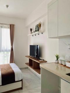 Sky House Hotel Style Bed IKEA 5min - 1