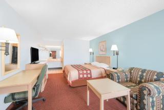 Super 8 by Wyndham Van Horn - Van Horn - 9