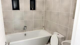 #AA Logistics Two Bedroom Apartment with Great Amenities - 5