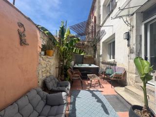 Maison de Maître L Oustal des Halles avec salle de cinéma, billard & Jacuzzi - 4