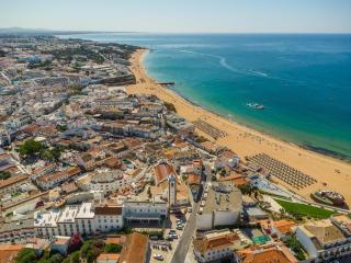 Downtown Albufeira 3-Bedroom Luxury Apartment - 9