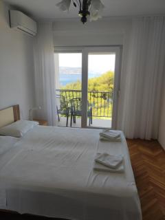 Apartment with 2 balconies and sea view - 3