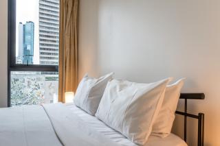 Modern 2BR in Brisbane CBD | Pool | Gym | Parking - 4