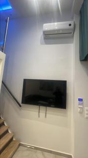 Leonora Loft - 0