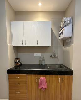 Velvet den 1bhk couple friendly near metro - 4