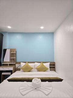 DreamNest Patong Hotel, Patong Beach - 7