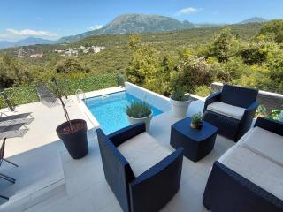 Private Villa with Pool - Utjeha Hills - Utjeha - 7