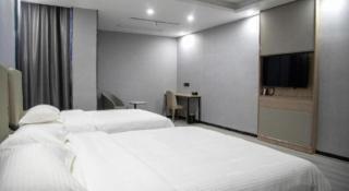 GreenTree Inn Anqing Tongcheng South Shengtang Road Shengtang International Business Hotel - 9