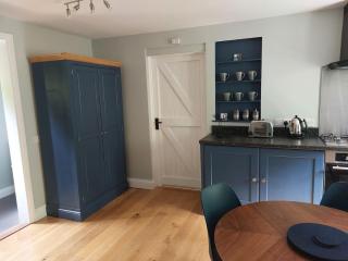 The Hen Den - 1