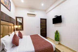 Hotel Apple Tree - Near Mahipalpur Market - 5