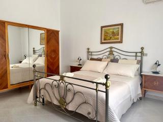 Irene's house near the sea with pool, parking & wi-fi - 4