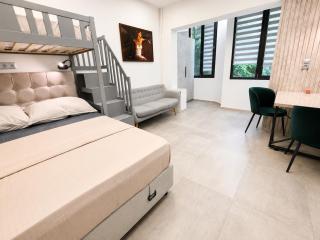 Gray House - 6