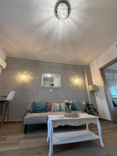 Beachfront Luxury Studio with Panoramic Sea View - 3