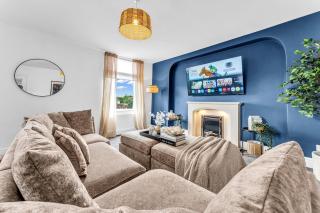 Family, Contractor & Business Stays, 4 Bedrooms, Ample Parking, Near Chester - 0