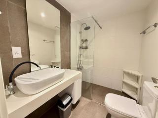 Sherpa Apartments - 5