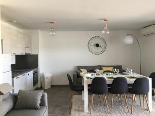 Porto-Vecchio 2-bedroom apartment, pool - 3