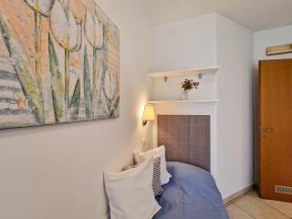Modern three room flat with pool - 1
