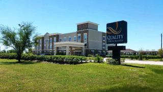 Quality Inn & Suites Victoria East - Victoria - 8