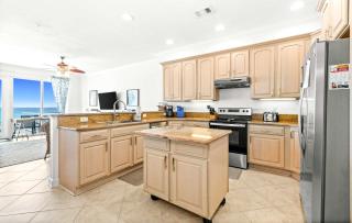 Gorgeous Gulf front townhome Gas grill and beach access - 3