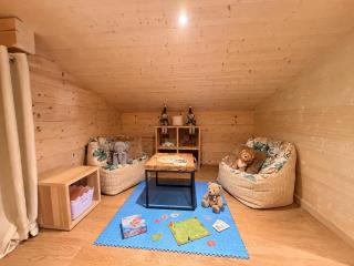 Charming family Chalet for 8 people, with private Hot Tub - 5