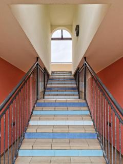 Bright apartment with swimming pool - 3