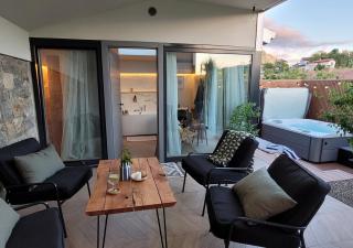 DU HISKA Private Jacuzzi & Sauna - 2