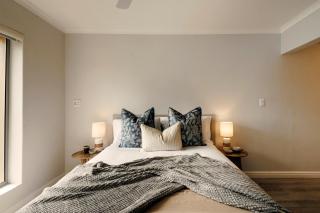 Modern Luxury in Secure Golf Estate, Sea Views - 1