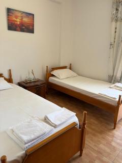 Ilias family rooms - Himare - 7