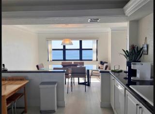 Spacious 2 Bedroom Oceanview Condo in Lauderdale - 8