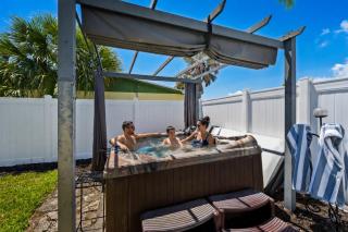 Ambers Jensen Beachhouse with Hot Tub - 4
