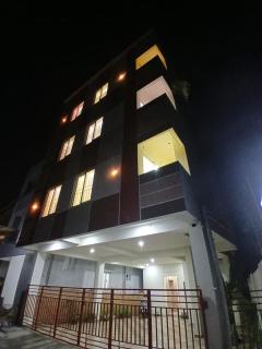 ECR Holiday Stay - 0