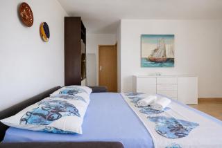 Timila Azure Cosy Seaview Apartment - 9