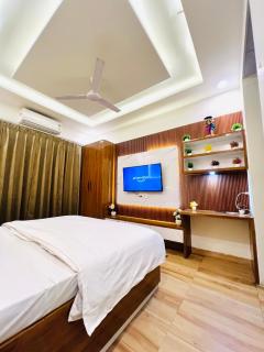 Greater noida BNB & Stay - 6