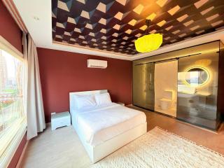 Vibrant Pop Art Duplex on the Nile Prime Maadi - 6