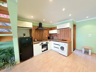 Vibrant Pop Art Duplex on the Nile Prime Maadi - 3