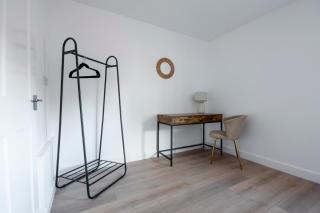 The Rushden Retreat • 1-Bed Flat + Parking - 5