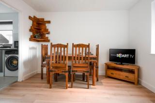 The Rushden Retreat • 1-Bed Flat + Parking - 9