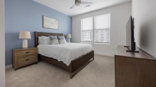 Landing Beautiful 1BD Gym Yoga Studio - 2