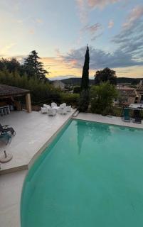 Mas provençal avec grande piscine idéal 8-10 personnes ! # Welcome - 8