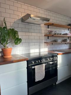 Peaceful 3 Double Bed House By Park - 8