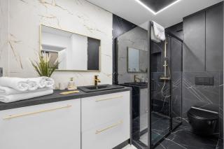 Rondo ONZ Apt - 11th Floor, Air Con - by Rentujemy - 7